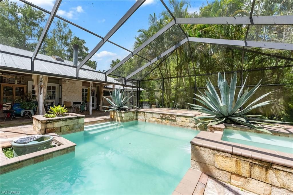 5247 Cherry Wood Dr , Naples, FL 34119 Photo