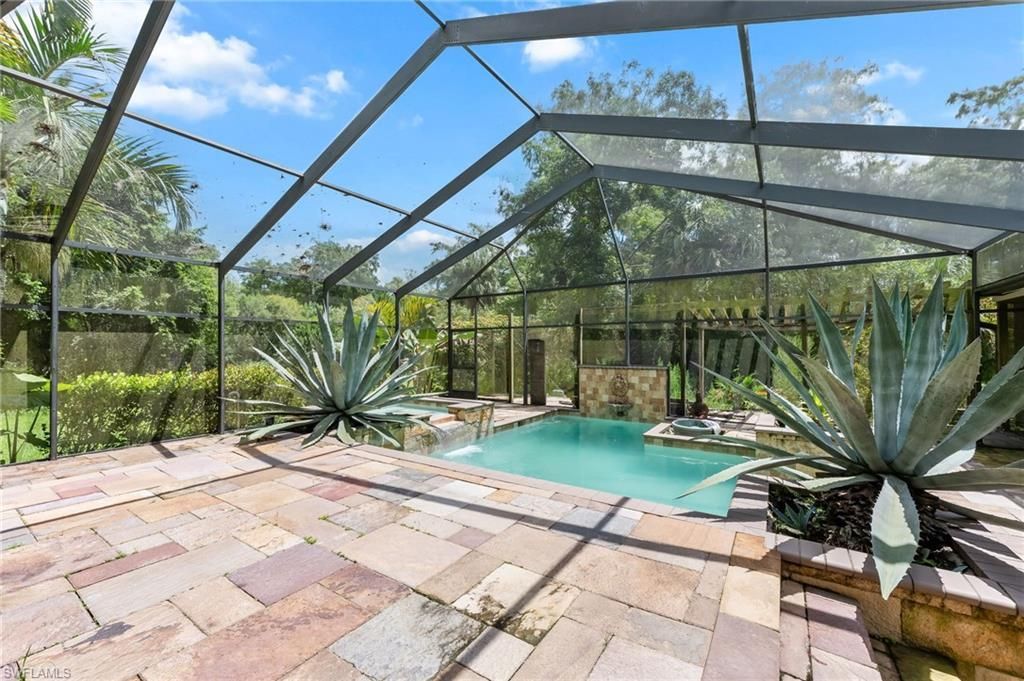 5247 Cherry Wood Dr , Naples, FL 34119 Photo