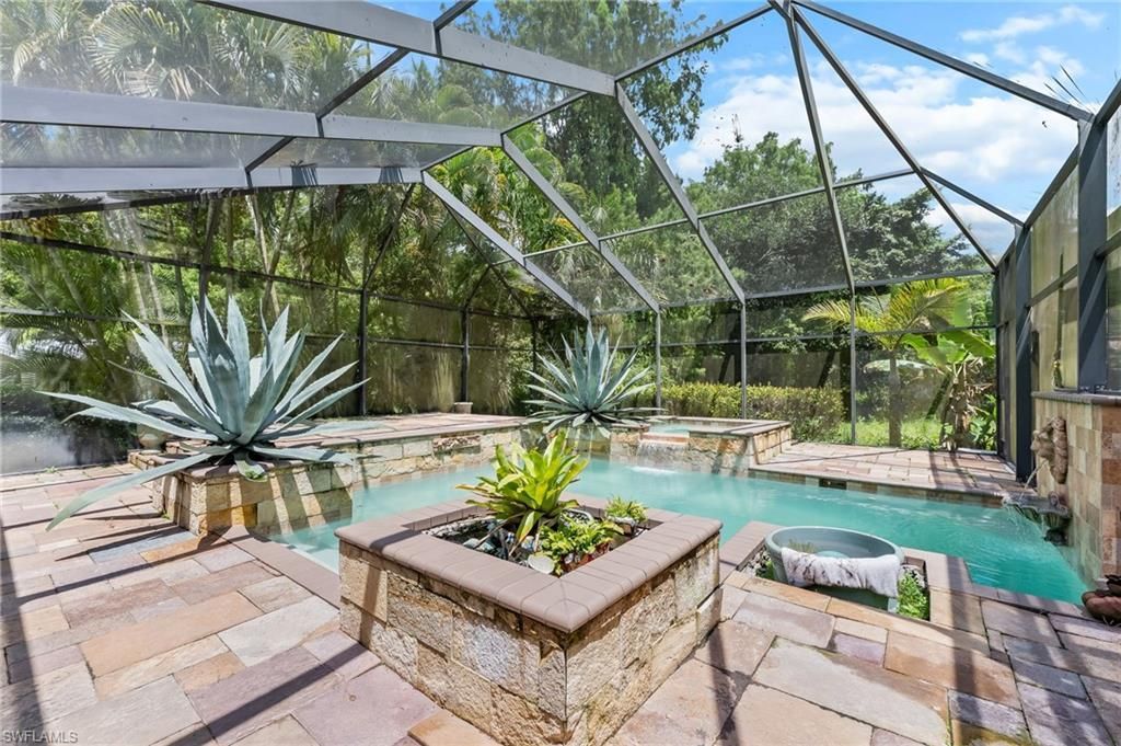 5247 Cherry Wood Dr , Naples, FL 34119 Photo