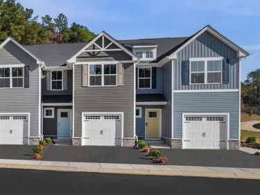 11 HOLLY POINT RUN, STAUNTON, VA 24401