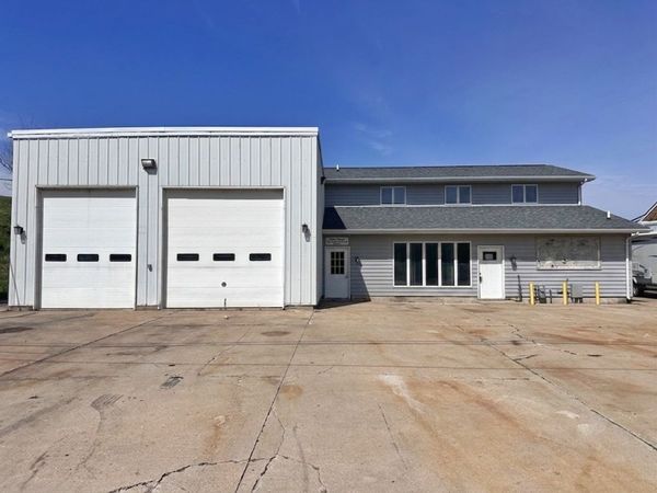 5104 J Street SW, Cedar Rapids, IA 52404
