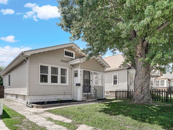 414 165th Street , Hammond, IN 46324
