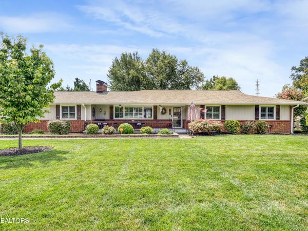 7404 Sheffield Drive, Knoxville, TN 37909