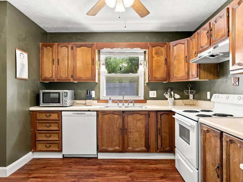 3452 Bremen Street , Columbus, OH 43224 Photo 9