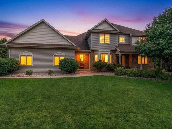 2159 MOONLIGHT COURT, Menasha, WI 54952