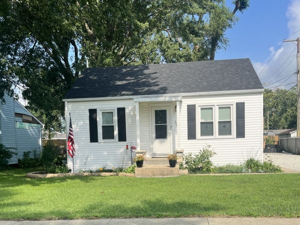 304 N Lowe Road , Aroma Park, IL 60910