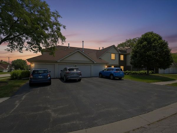 831 E Carriage Lane , Unit 2, Palatine, IL 60074