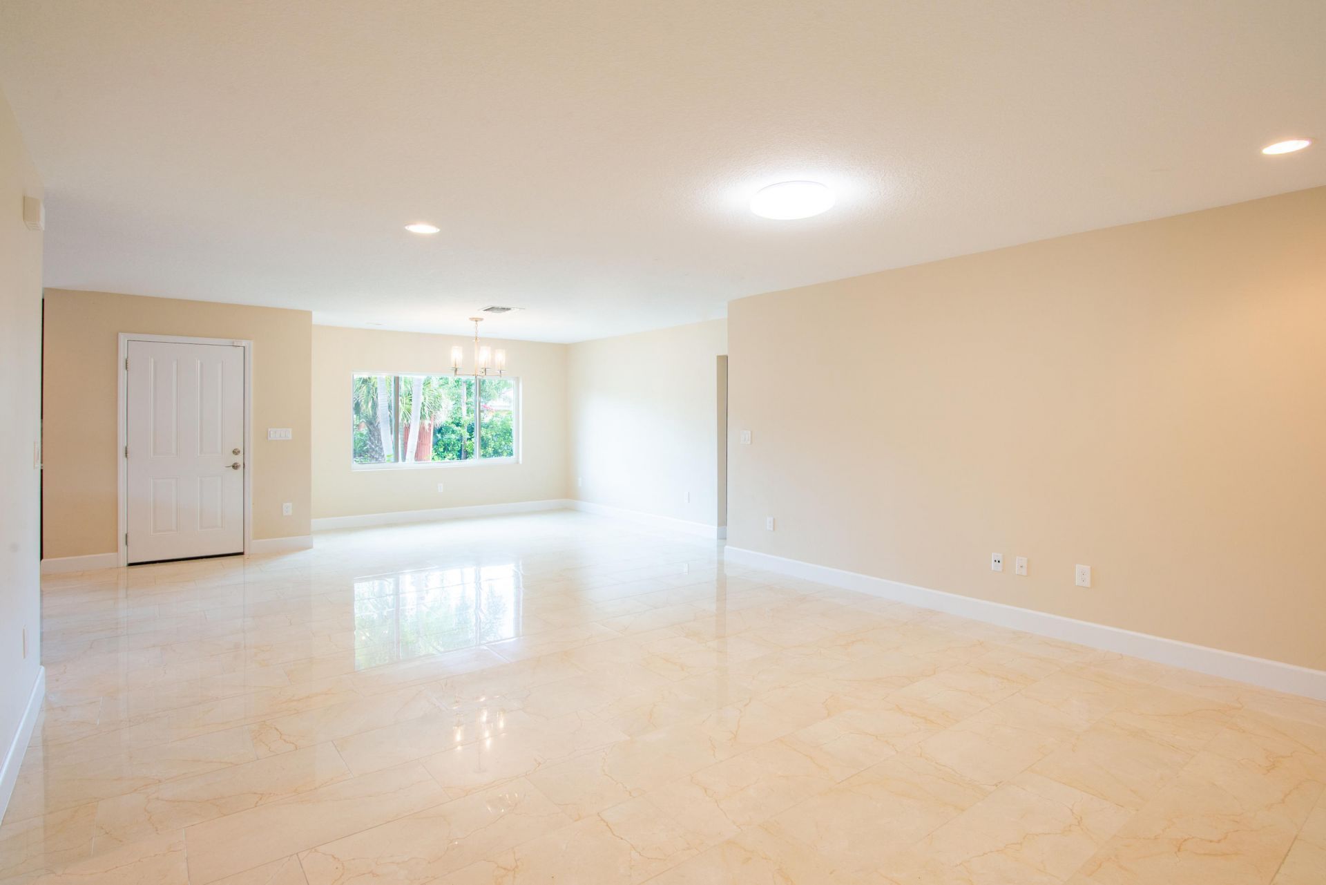364 Orange Way, West Palm Beach, FL 33405 Photo