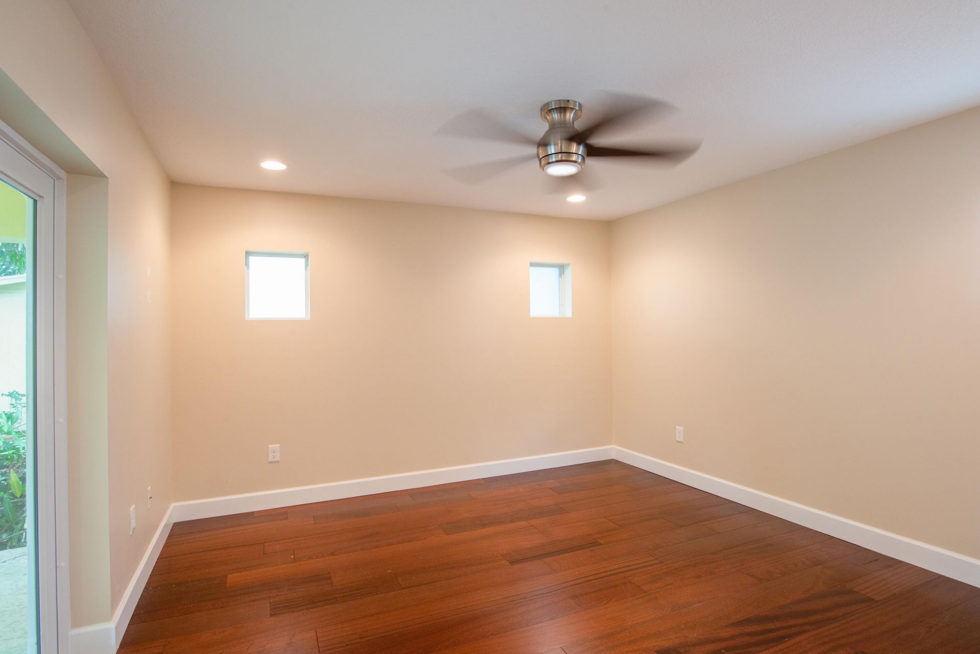 364 Orange Way, West Palm Beach, FL 33405 Photo