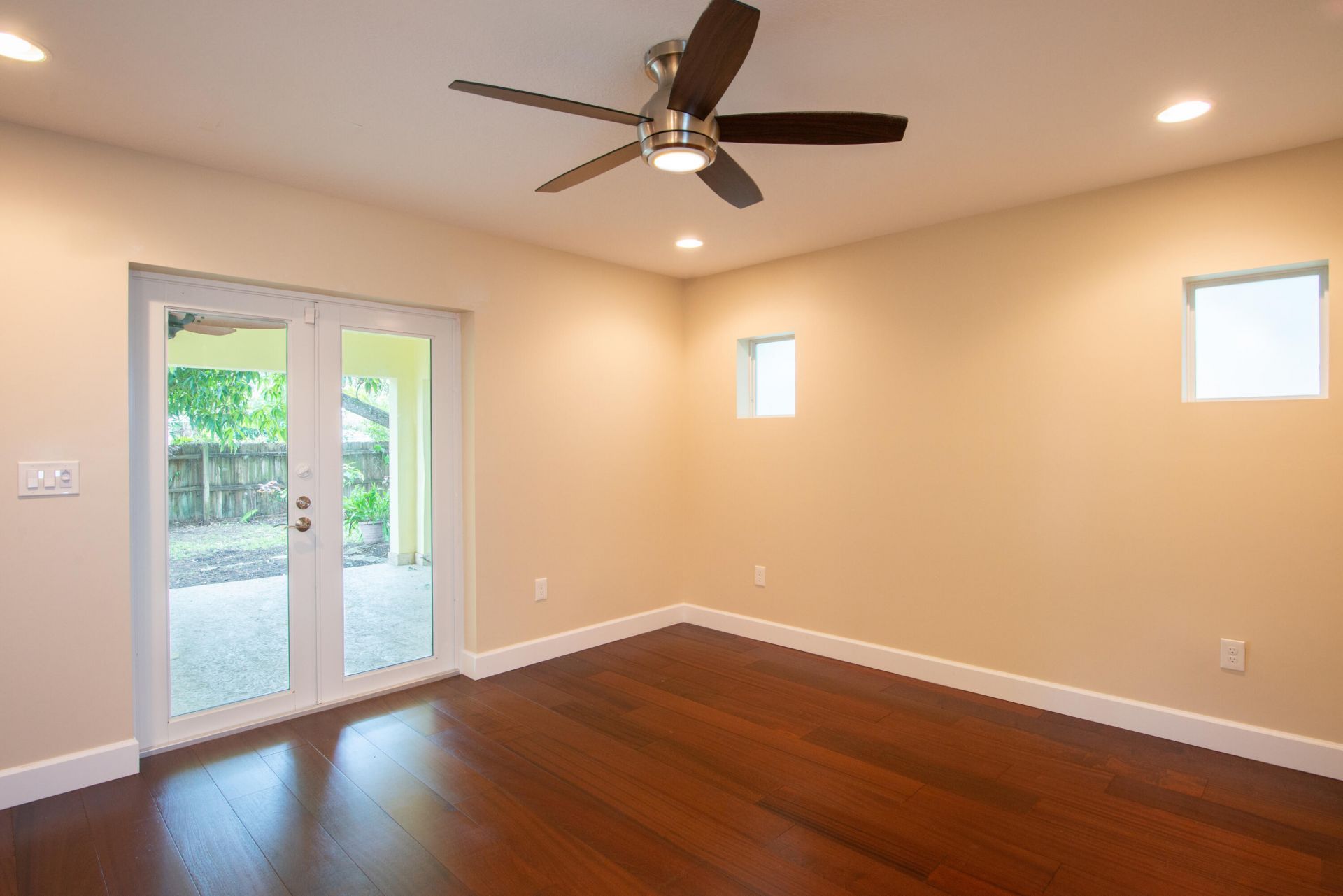 364 Orange Way, West Palm Beach, FL 33405 Photo