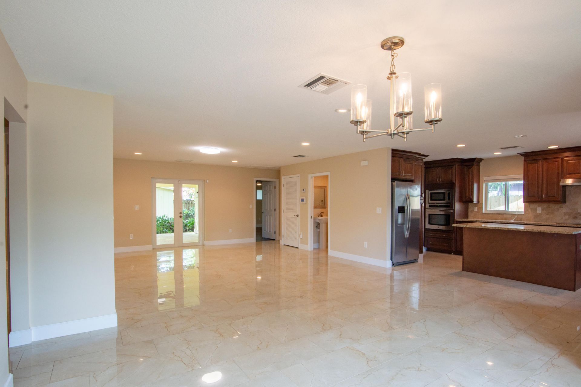 364 Orange Way, West Palm Beach, FL 33405 Photo