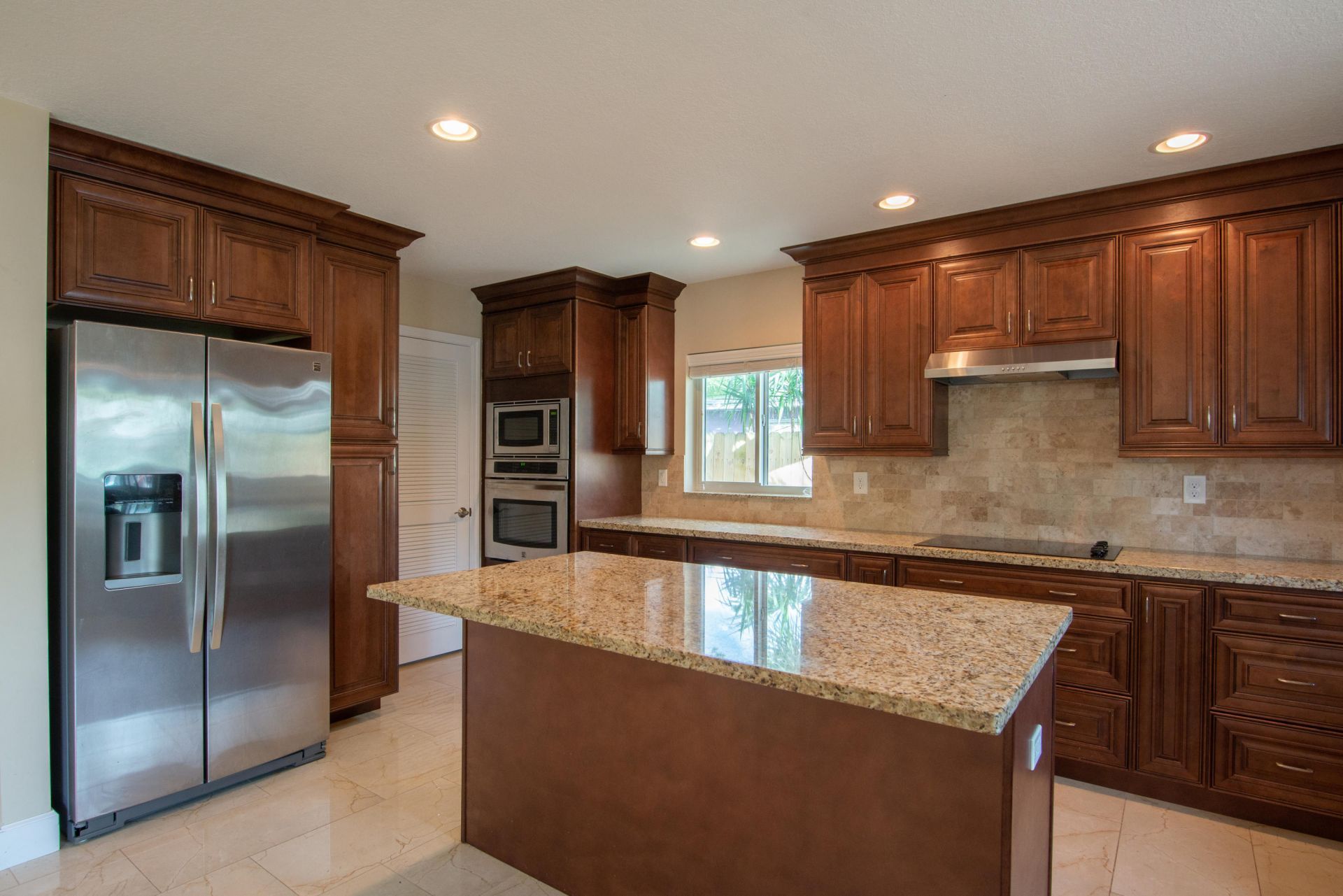 364 Orange Way, West Palm Beach, FL 33405 Photo