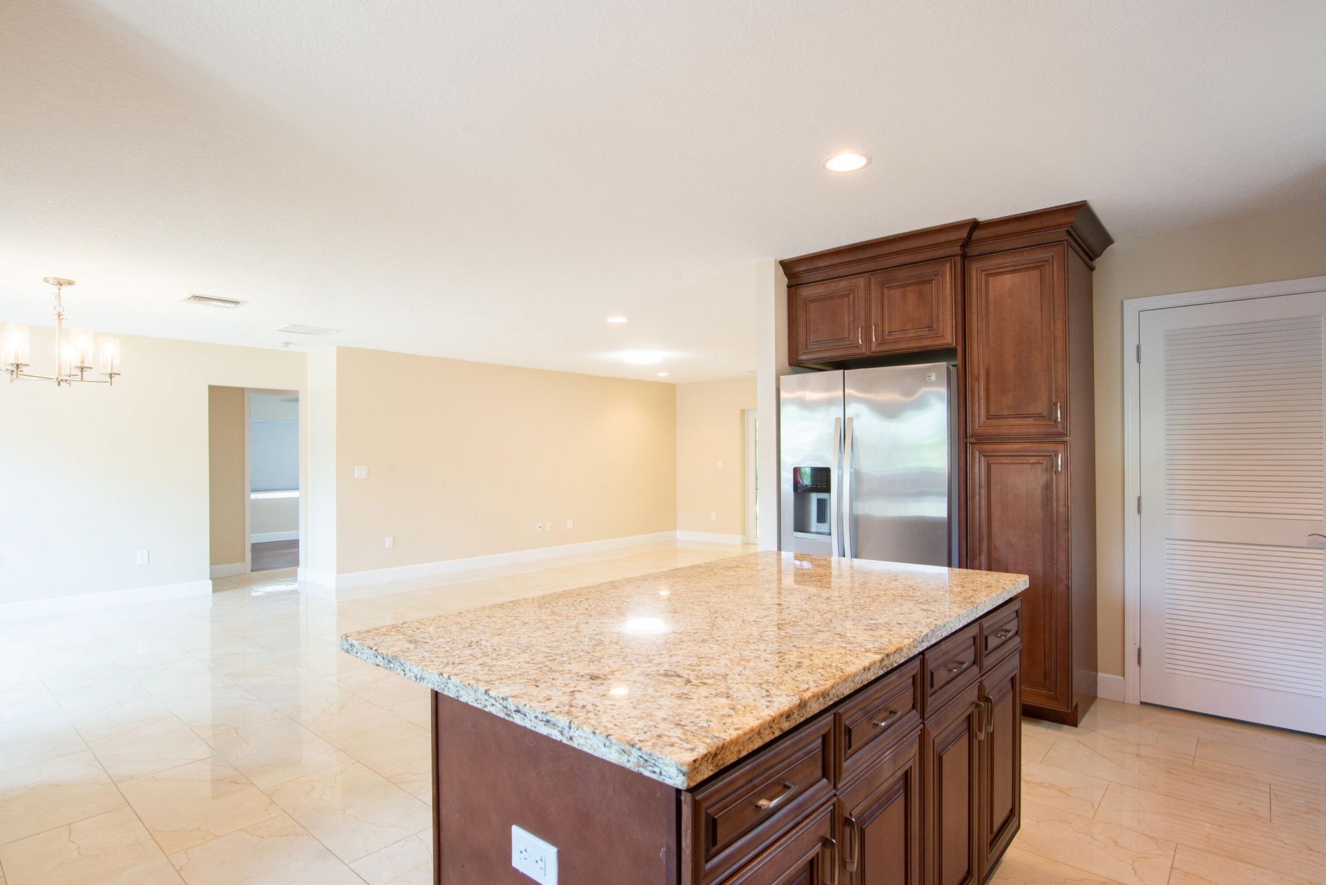 364 Orange Way, West Palm Beach, FL 33405 Photo