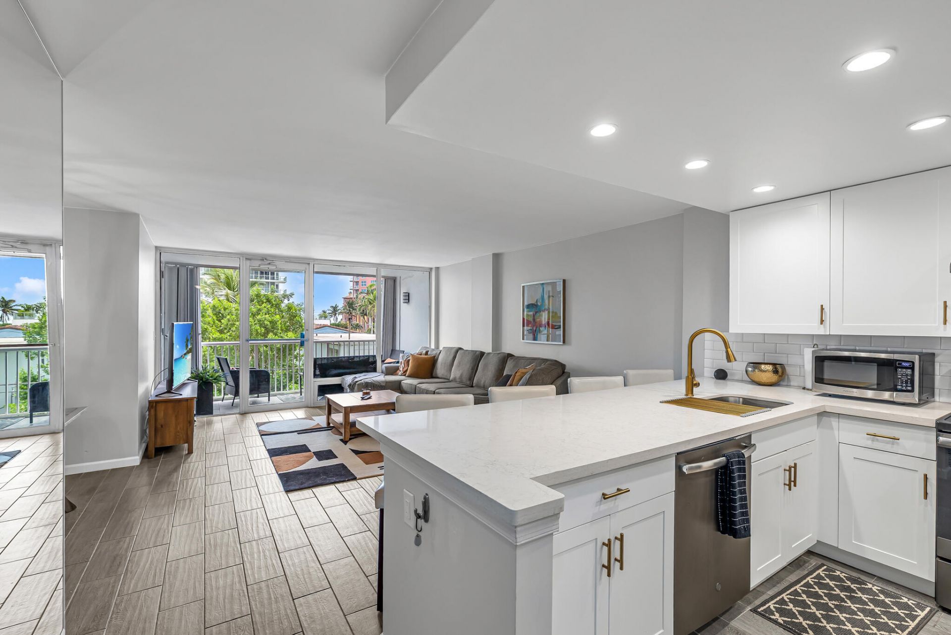 2200 NE 33rd Avenue, Unit 3E, Fort Lauderdale, FL 33305 Photo