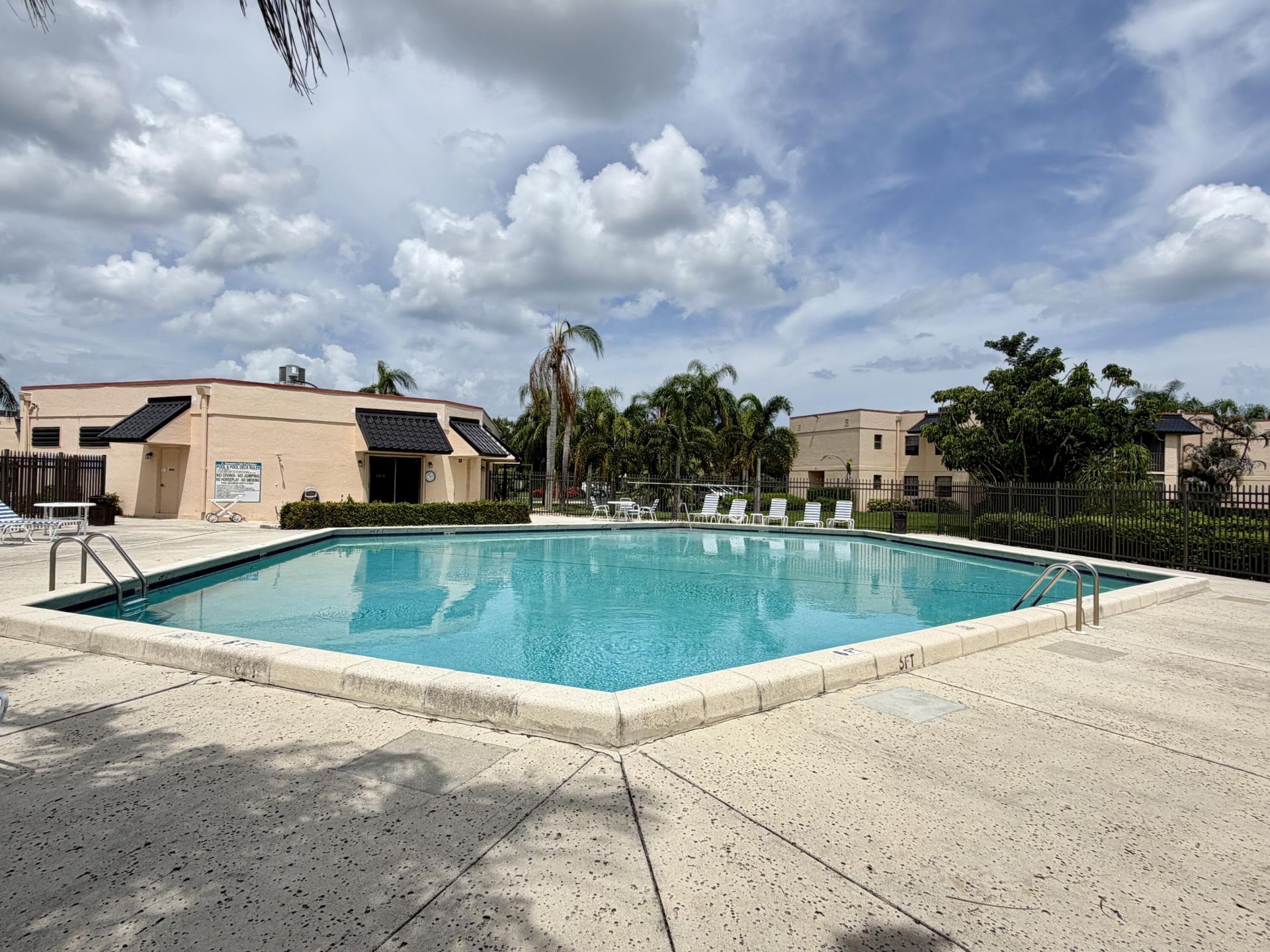 1901 NE Collins Circle, Unit 9-10, Jensen Beach, FL 34957 Photo