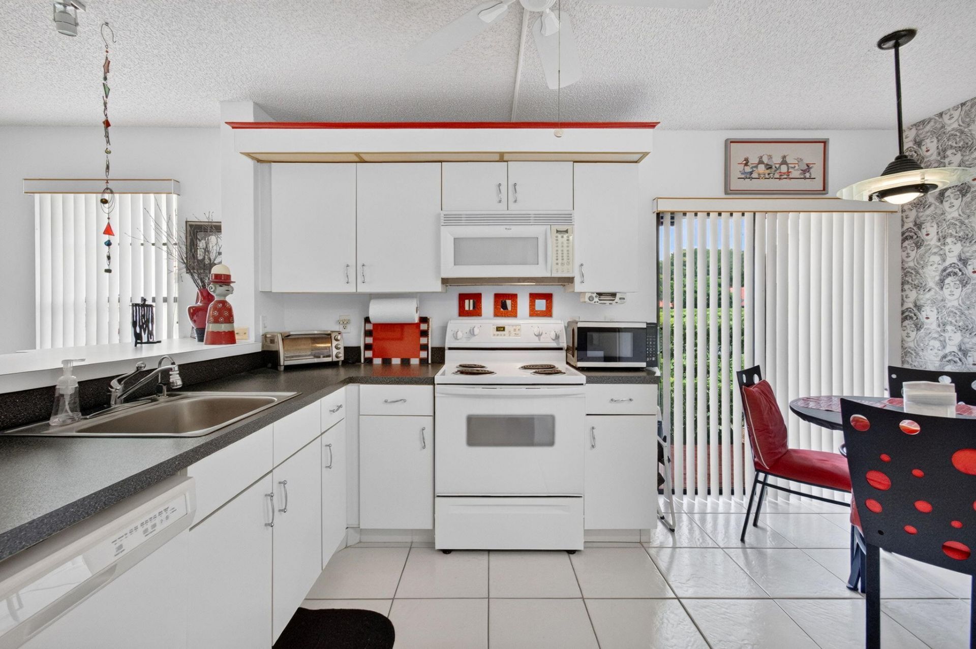 10247 N Circle Lake Drive, Unit 102, Boynton Beach, FL 33437 Photo