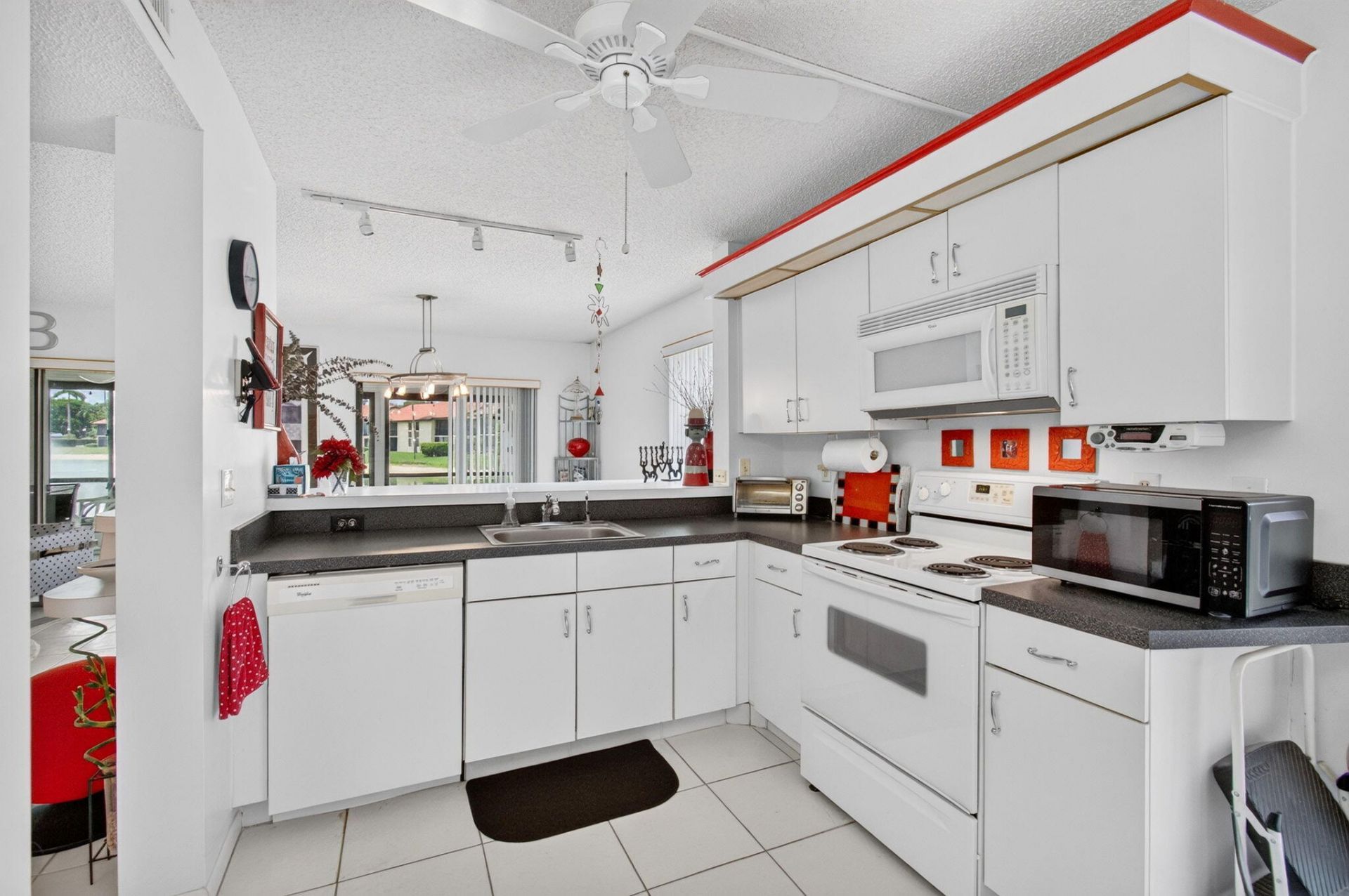 10247 N Circle Lake Drive, Unit 102, Boynton Beach, FL 33437 Photo