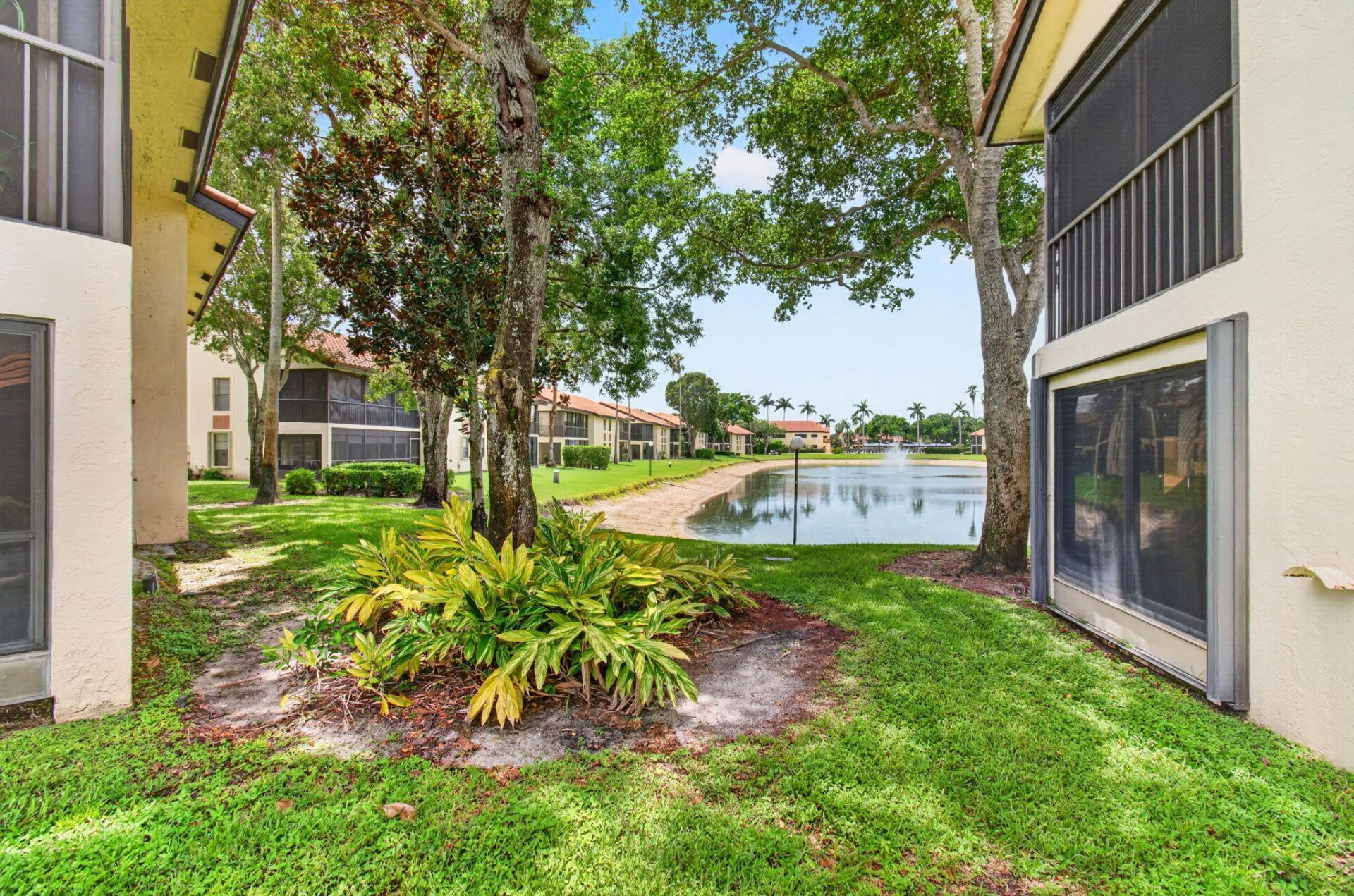 10247 N Circle Lake Drive, Unit 102, Boynton Beach, FL 33437 Photo