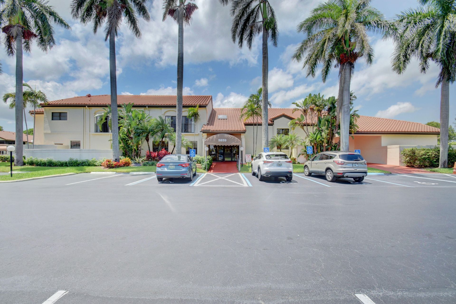 10247 N Circle Lake Drive, Unit 102, Boynton Beach, FL 33437 Photo