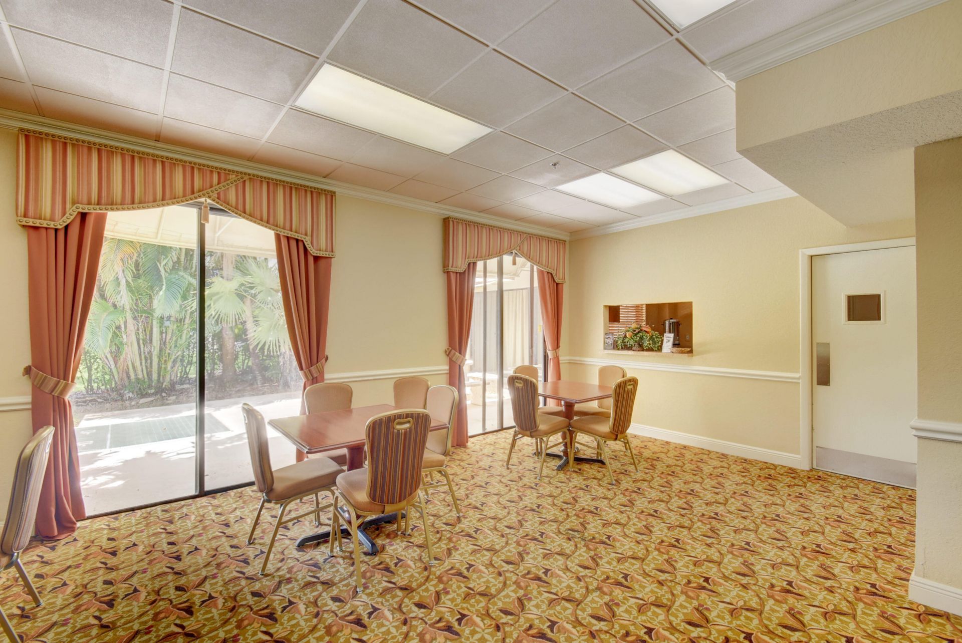 10247 N Circle Lake Drive, Unit 102, Boynton Beach, FL 33437 Photo