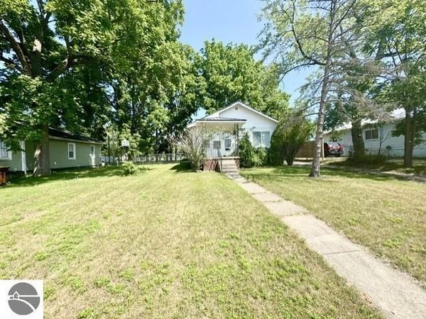 1709 Hickory Street, Alma, MI 48801