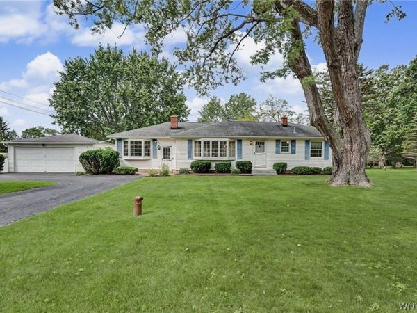 703 South Road , East Aurora, NY 14052