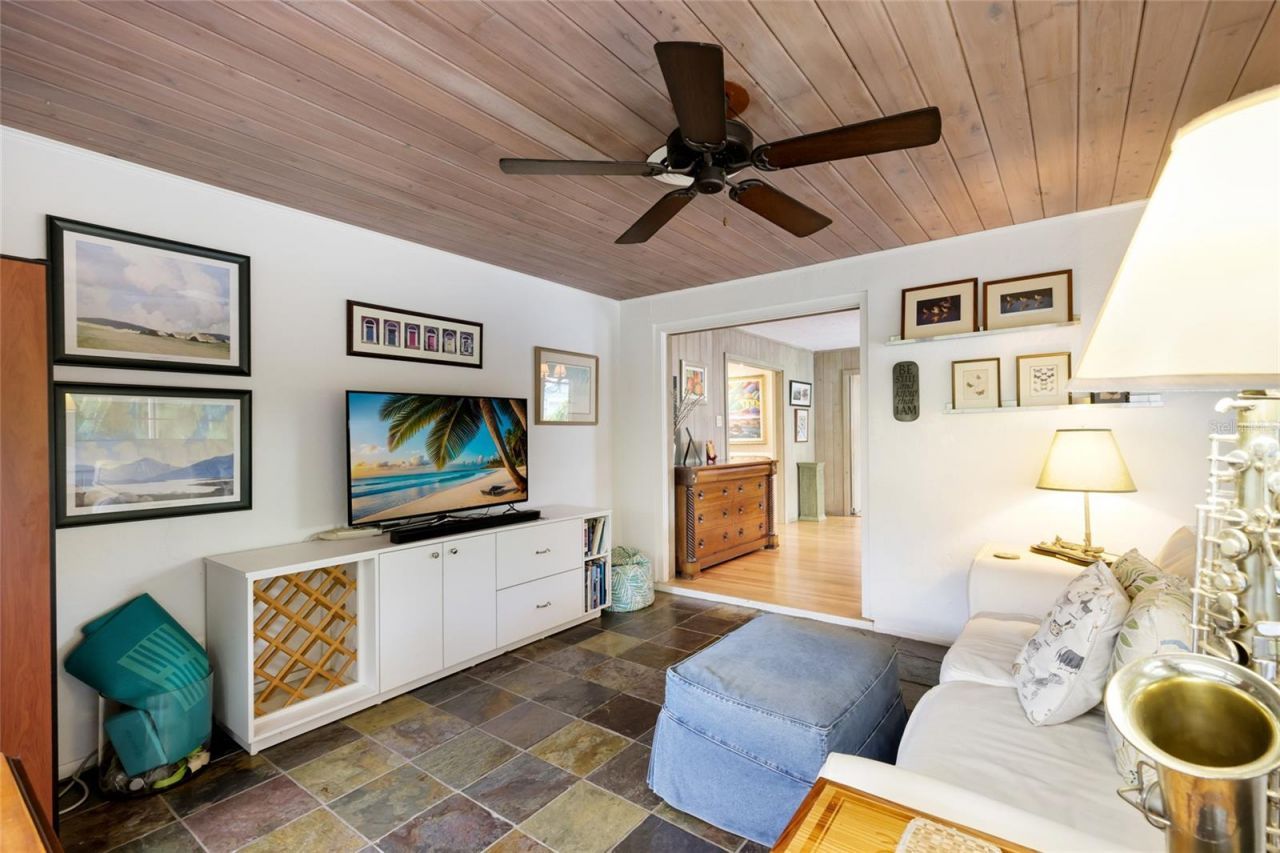 2070 Hyde Park Street, Sarasota, FL 34239 Photo