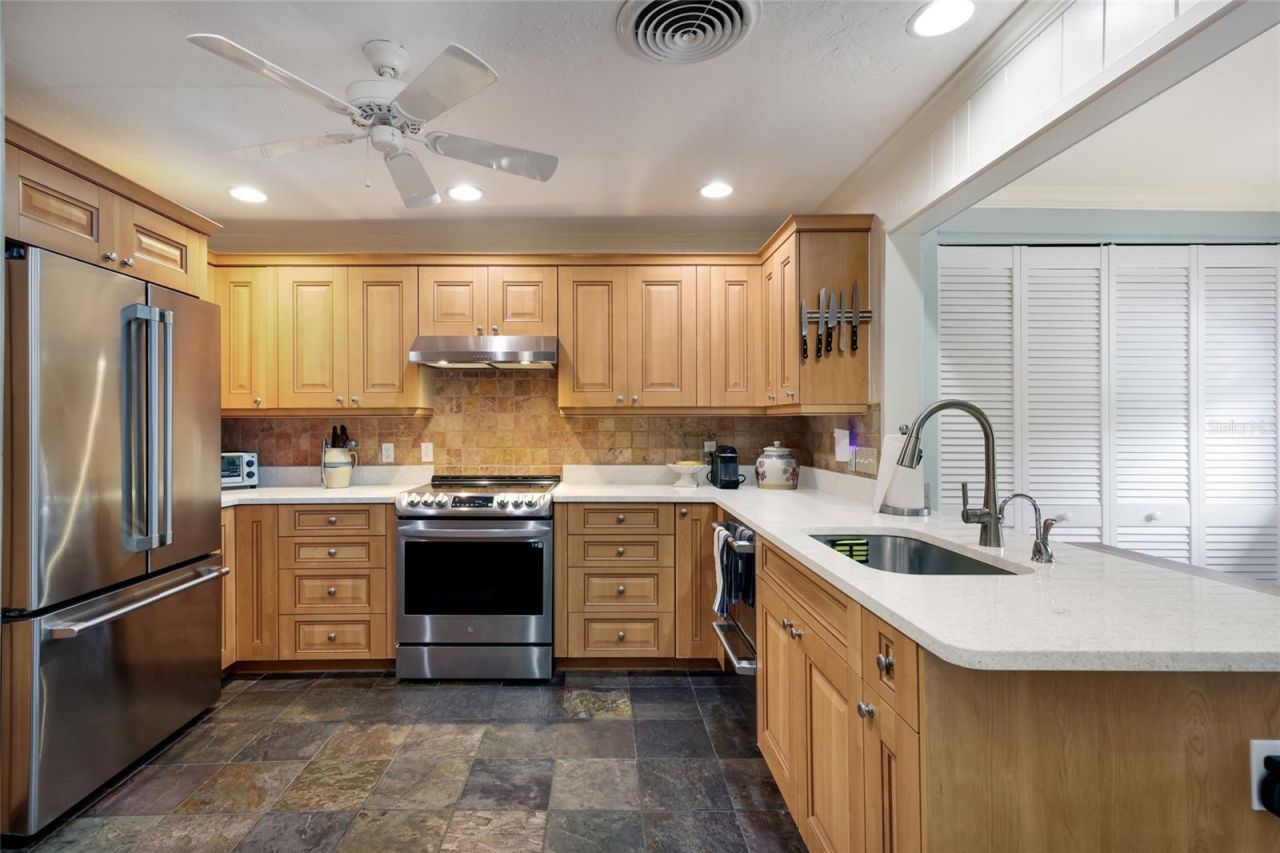 2070 Hyde Park Street, Sarasota, FL 34239 Photo