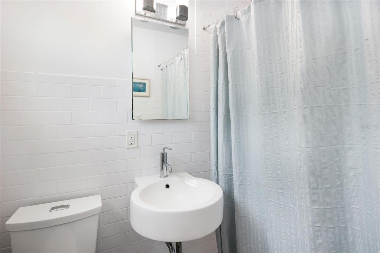 2070 Hyde Park Street, Sarasota, FL 34239 Photo