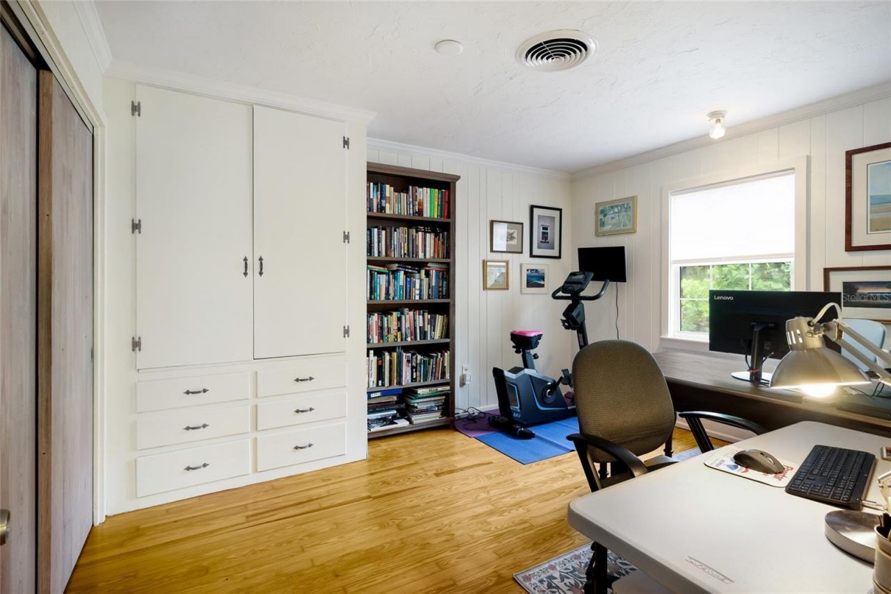 2070 Hyde Park Street, Sarasota, FL 34239 Photo