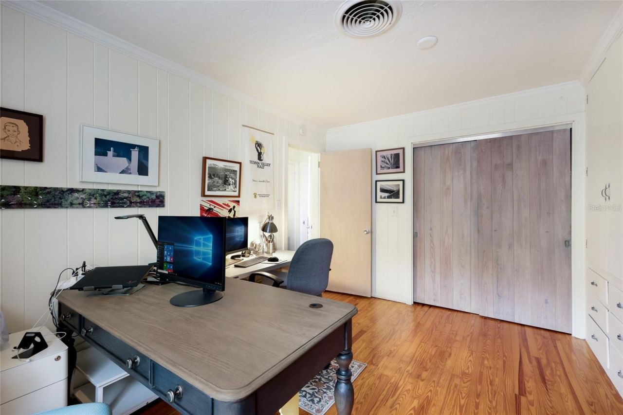 2070 Hyde Park Street, Sarasota, FL 34239 Photo