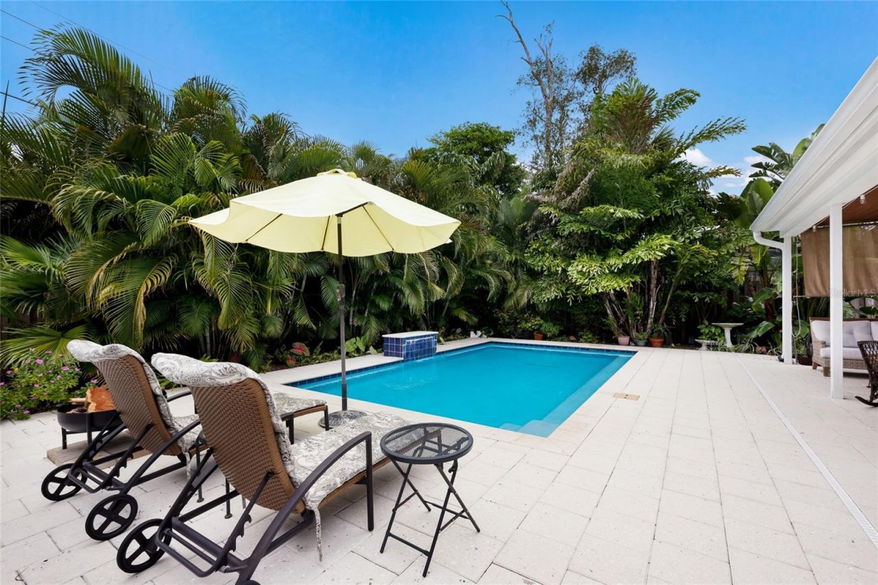 2070 Hyde Park Street, Sarasota, FL 34239 Photo