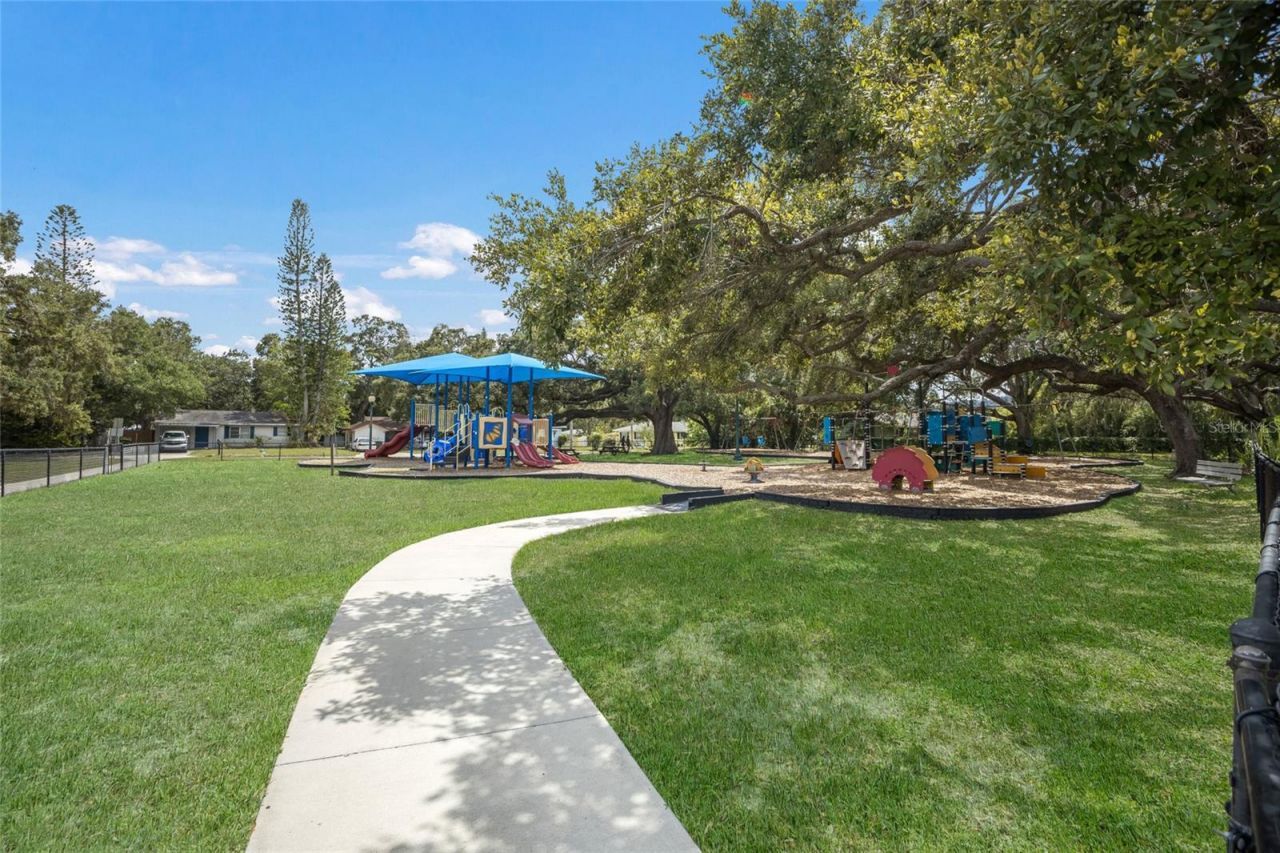 2070 Hyde Park Street, Sarasota, FL 34239 Photo