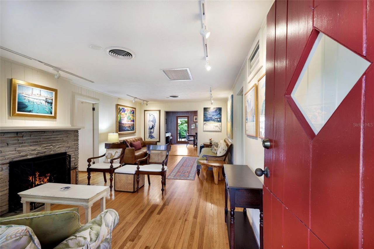 2070 Hyde Park Street, Sarasota, FL 34239 Photo
