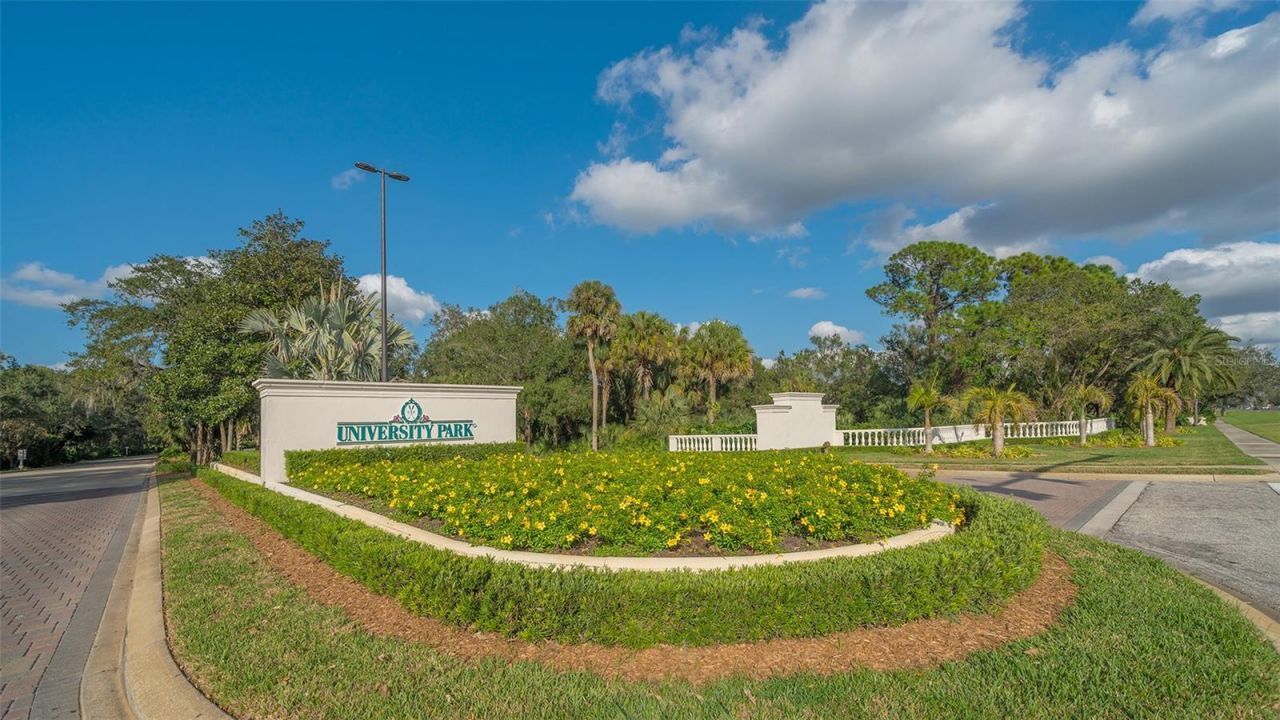 6682 Saint James Crossing, University Park, FL 34201 Photo