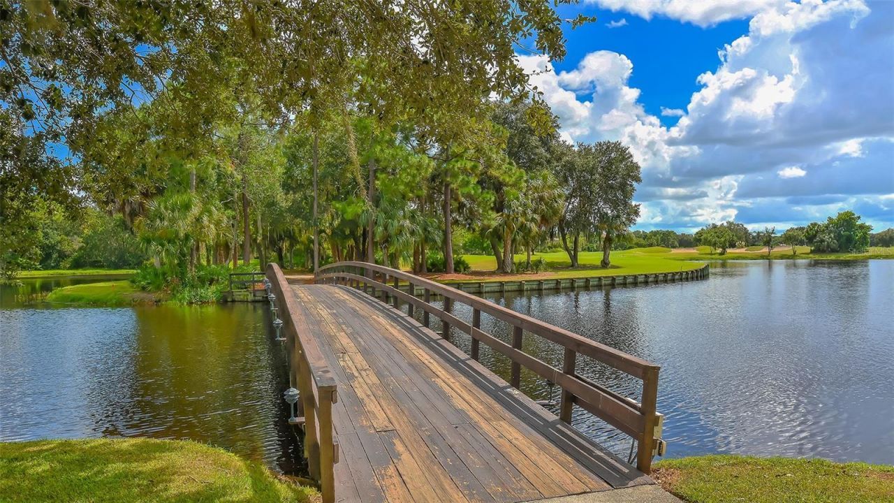 6682 Saint James Crossing, University Park, FL 34201 Photo