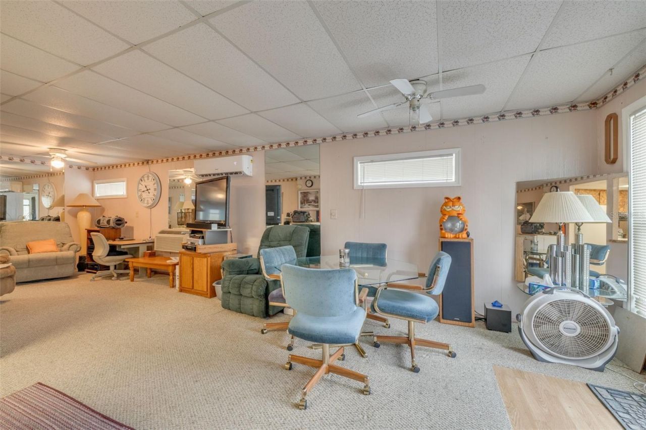 2865 E Bay Drive, Largo, FL 33771 Photo