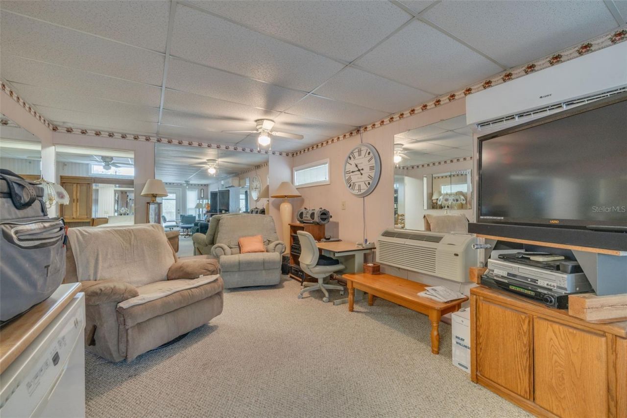 2865 E Bay Drive, Largo, FL 33771 Photo