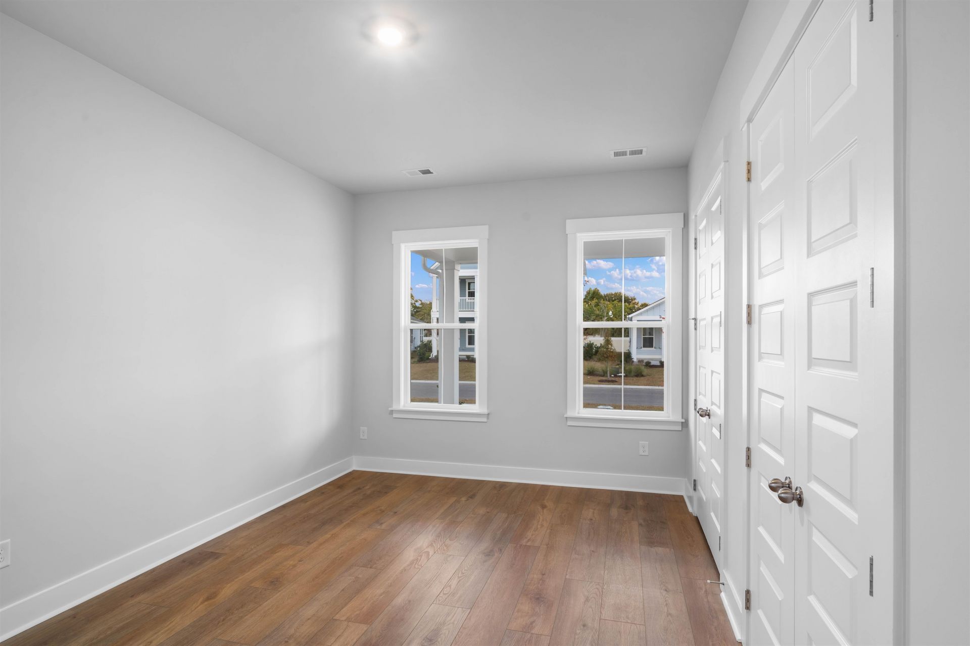 203 Atlantic Breeze St. Photo 9