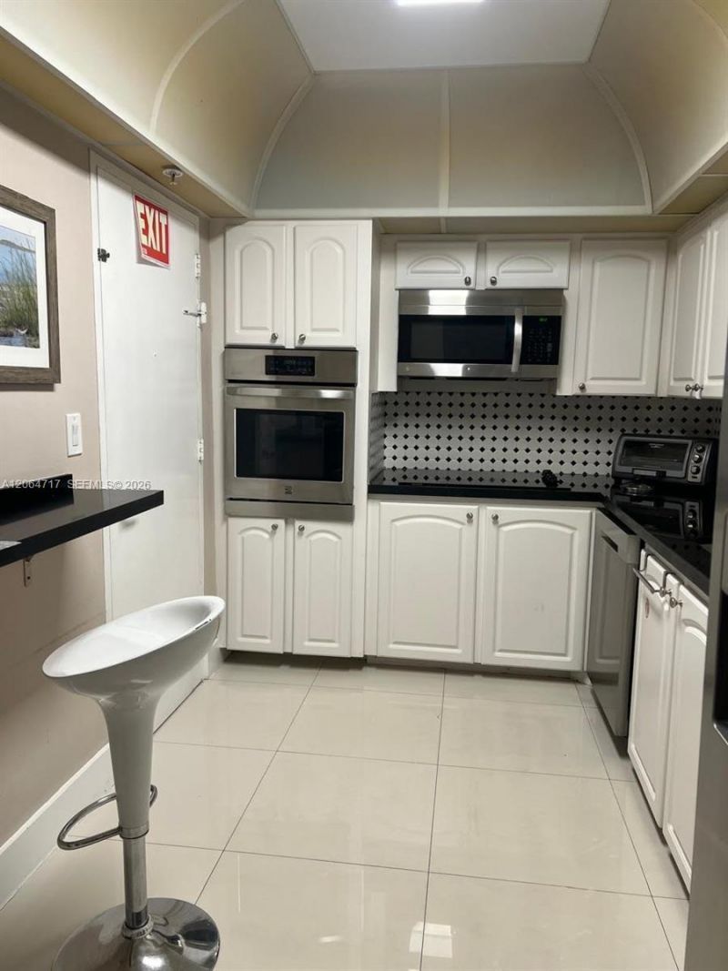 3801 S Ocean Dr , Unit 3X, Hollywood, FL 33019 Photo