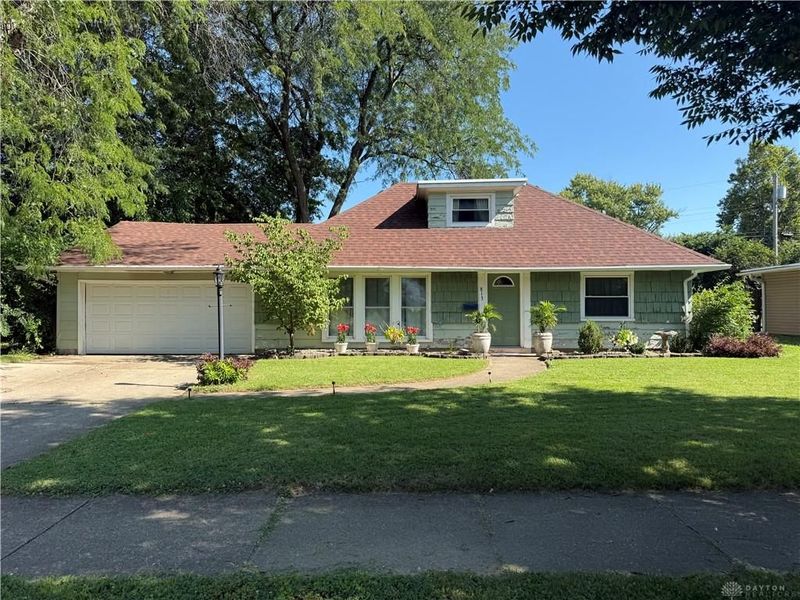 813 E Stroop Road, Kettering, OH 45429 Photo 2
