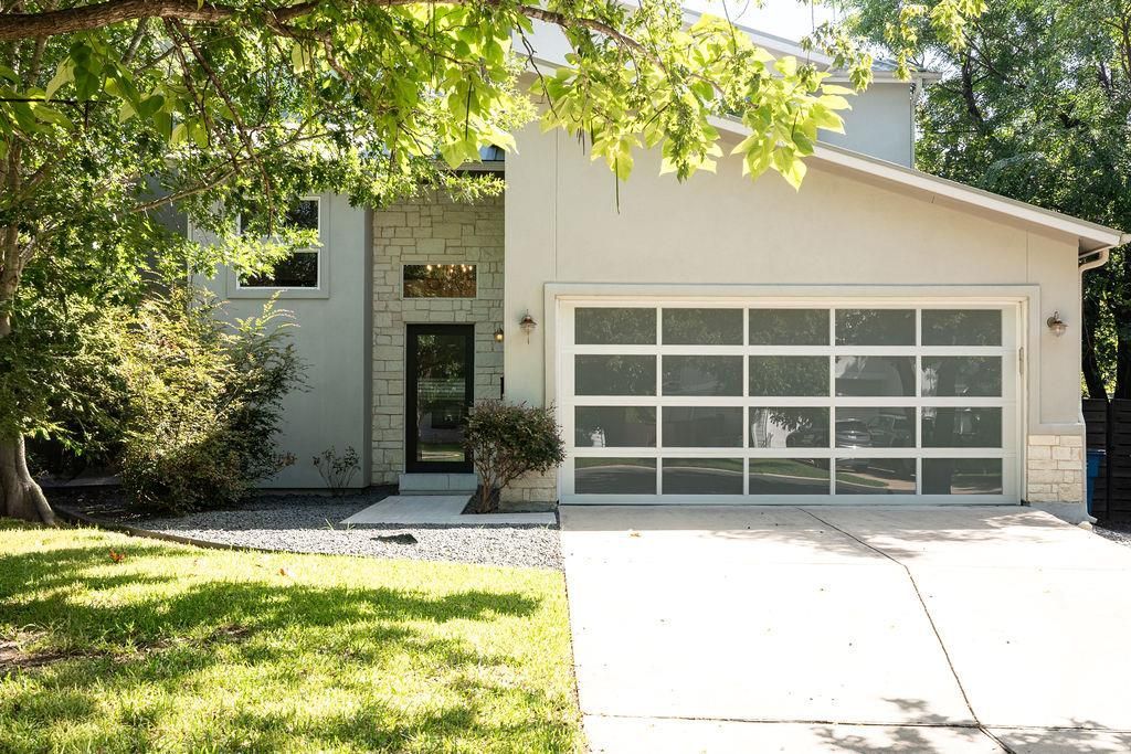 5209 Valley Oak Dr, Austin, TX 78731 Main Photo