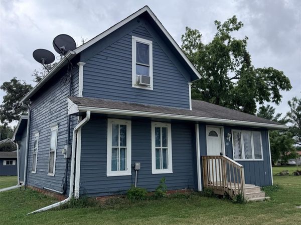 301 Highway 22, Keswick, IA 50136