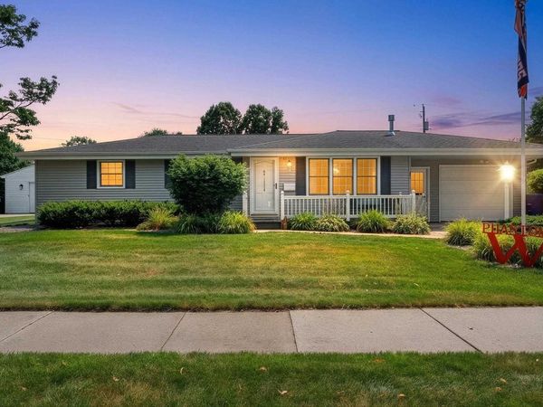 1015 ESTES DRIVE, De Pere, WI 54114