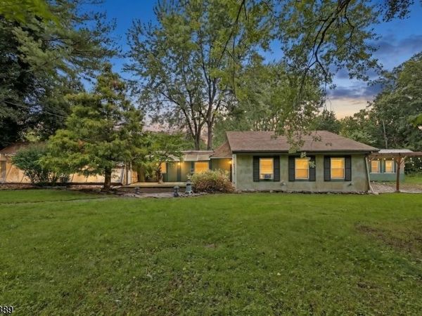 21 Woodsville Rd, East Amwell, NJ 08525