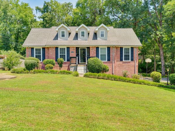 2017 Jacquelin Drive, Soddy Daisy, TN 37379