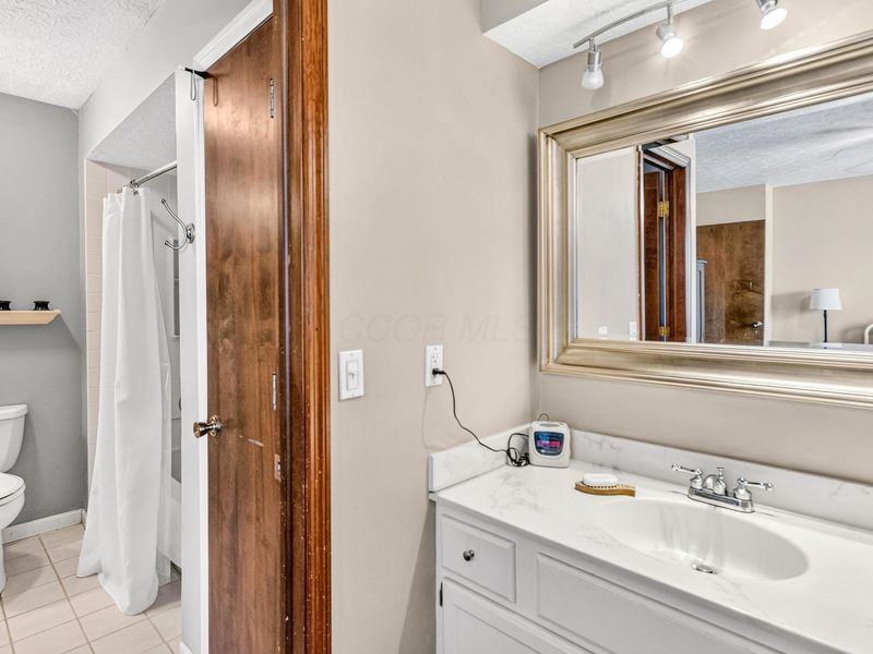 5298 Bethel Woods Drive , Columbus, OH 43220 Photo 19