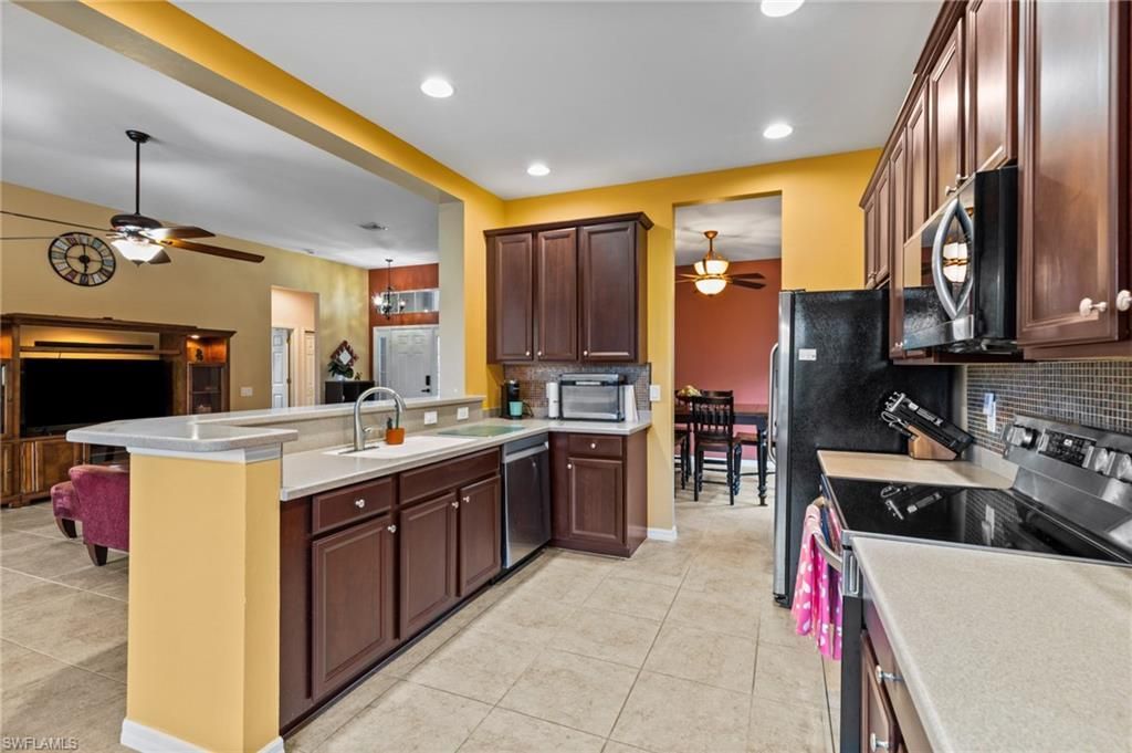 2617 Brightside Ct, Cape Coral, FL 33991 Photo