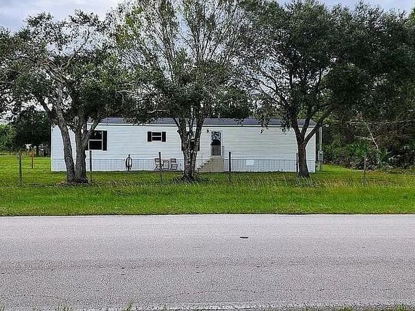 330 N Cabbage Palm ST , CLEWISTON, FL 33440