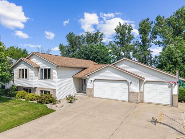 190 Benson Drive , Lewiston, MN 55952